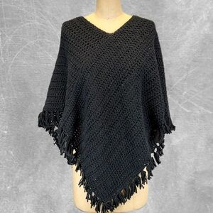 VINTAGE crochet knit black sweater poncho fringe hippie Gypsy boho 70s 60s